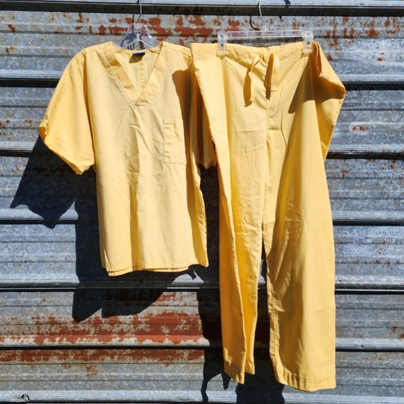 Cherokee Other - 2pc Cherokee Pocketed Canary Yellow Scrub Outfit
